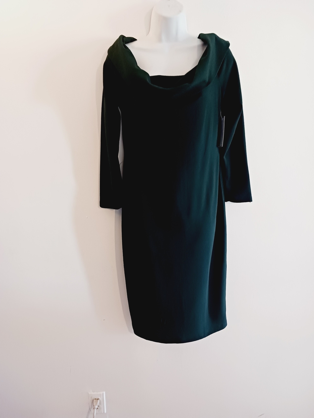Elegant Cowl-Neck Midi Dress in Dark Green